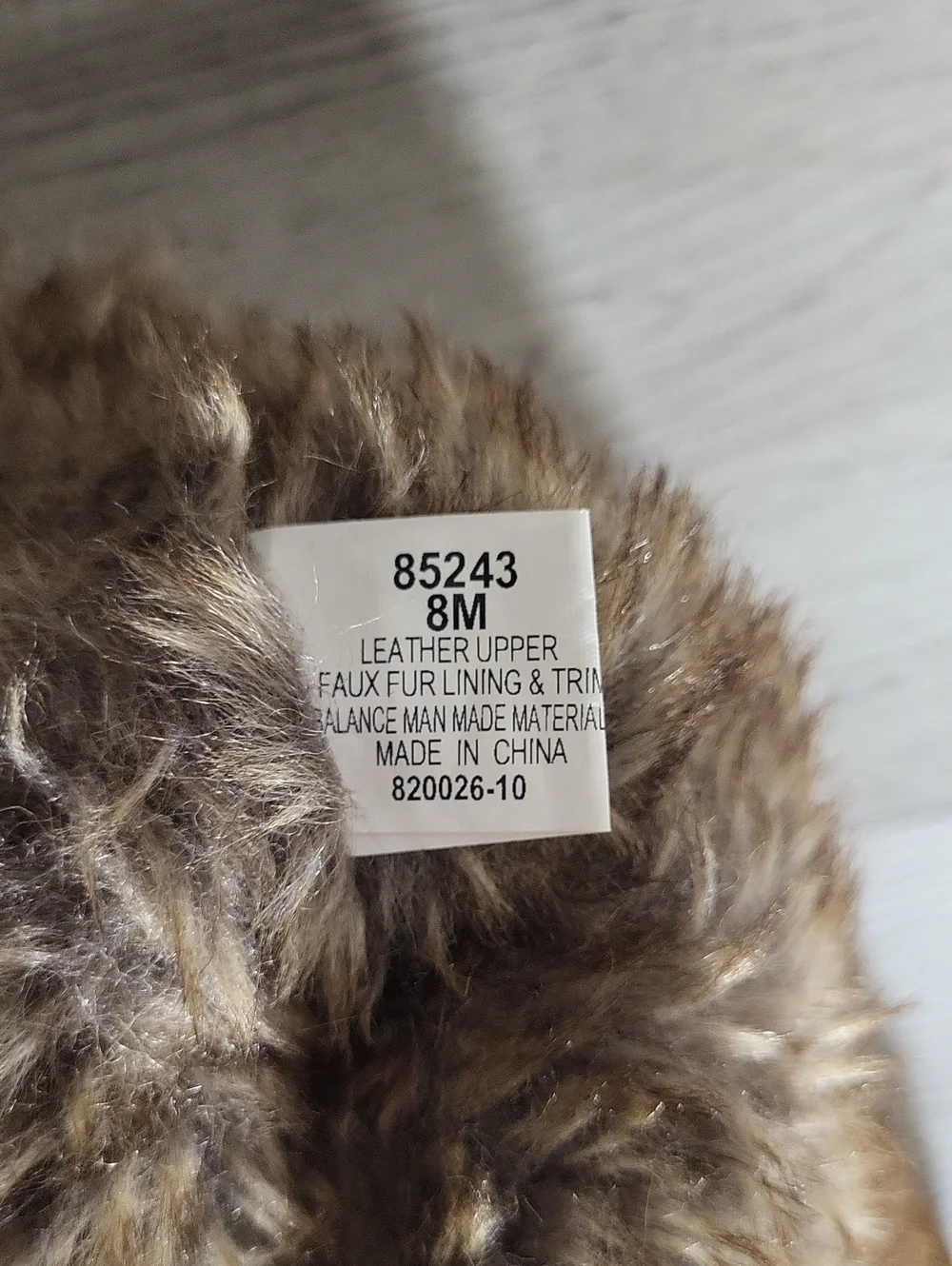 Minnetonka Womens 8 Tan Leather Ankle Boots Faux Fur Cuff Winter Cozy